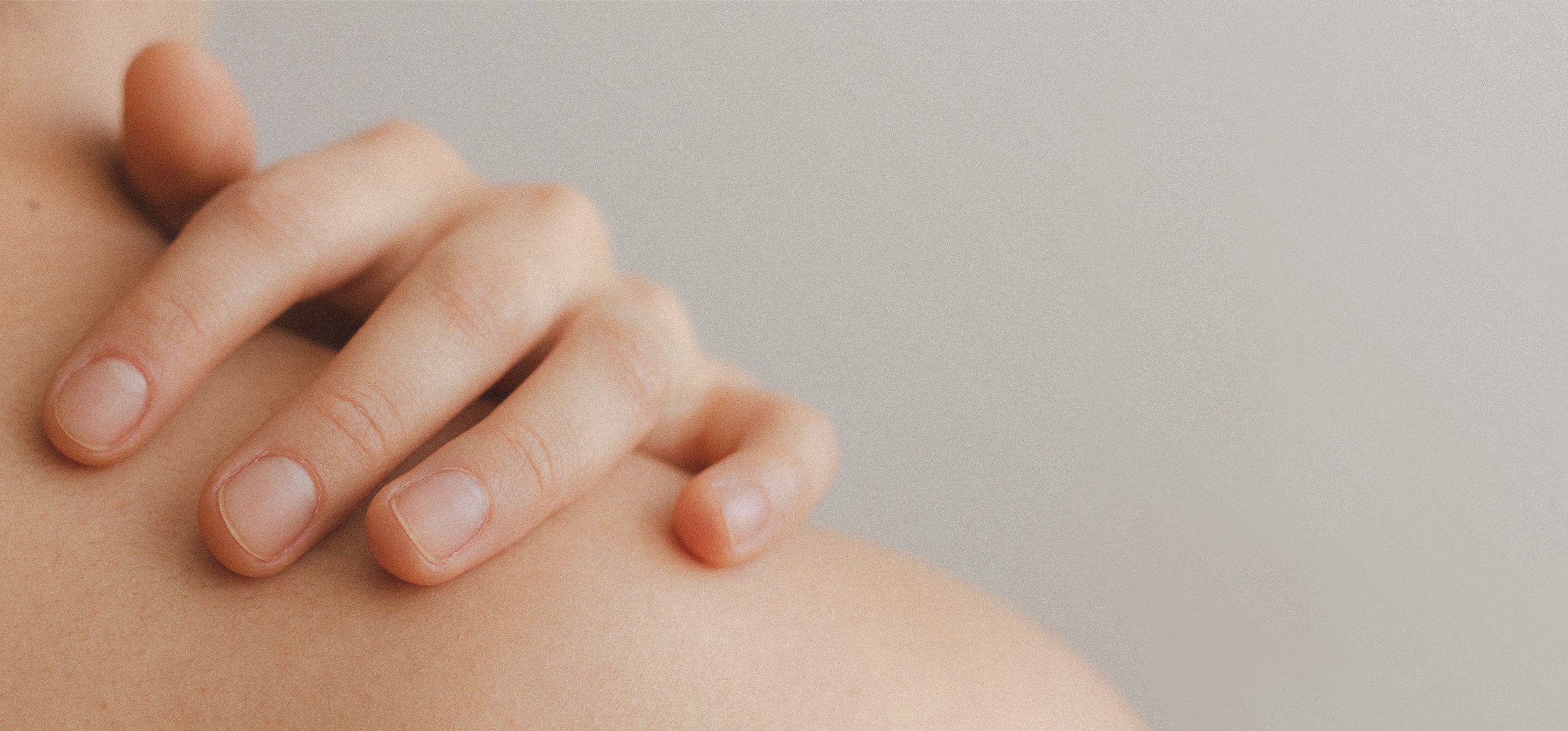 Gestresste Haut: 10 Tipps gegen Stresspickel & Hautjucken