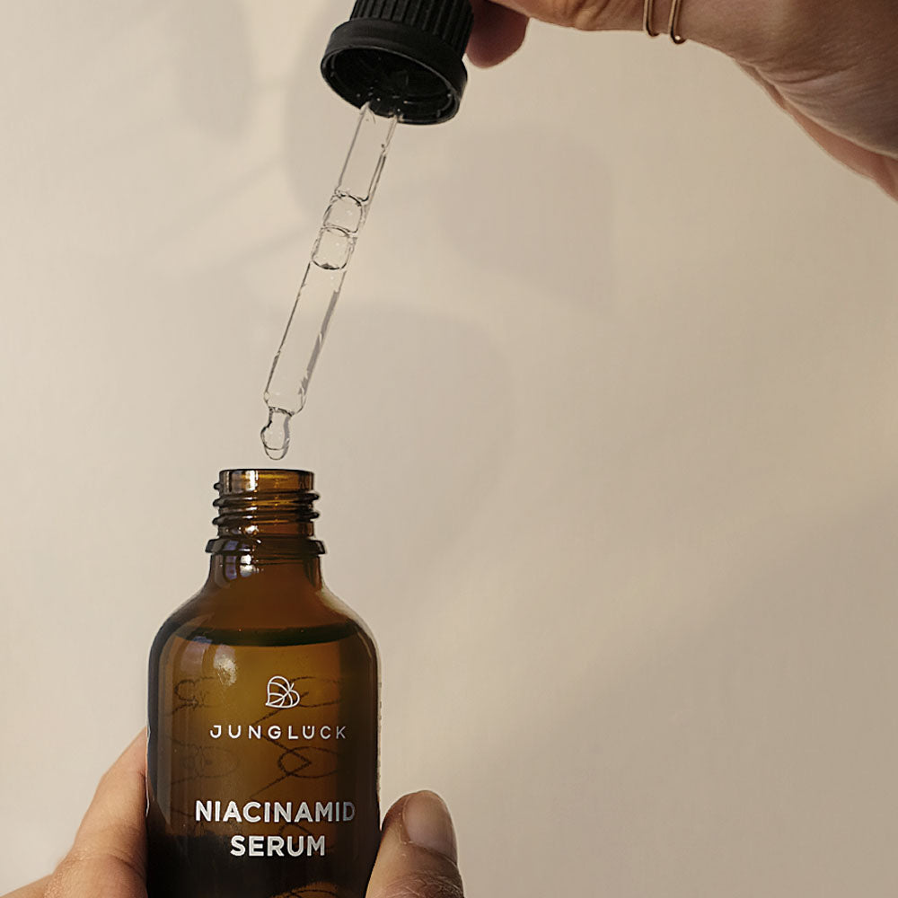 Niacinamid Serum | JUNGLÜCK - Reine, nachhaltige & wirksame Pflege für
