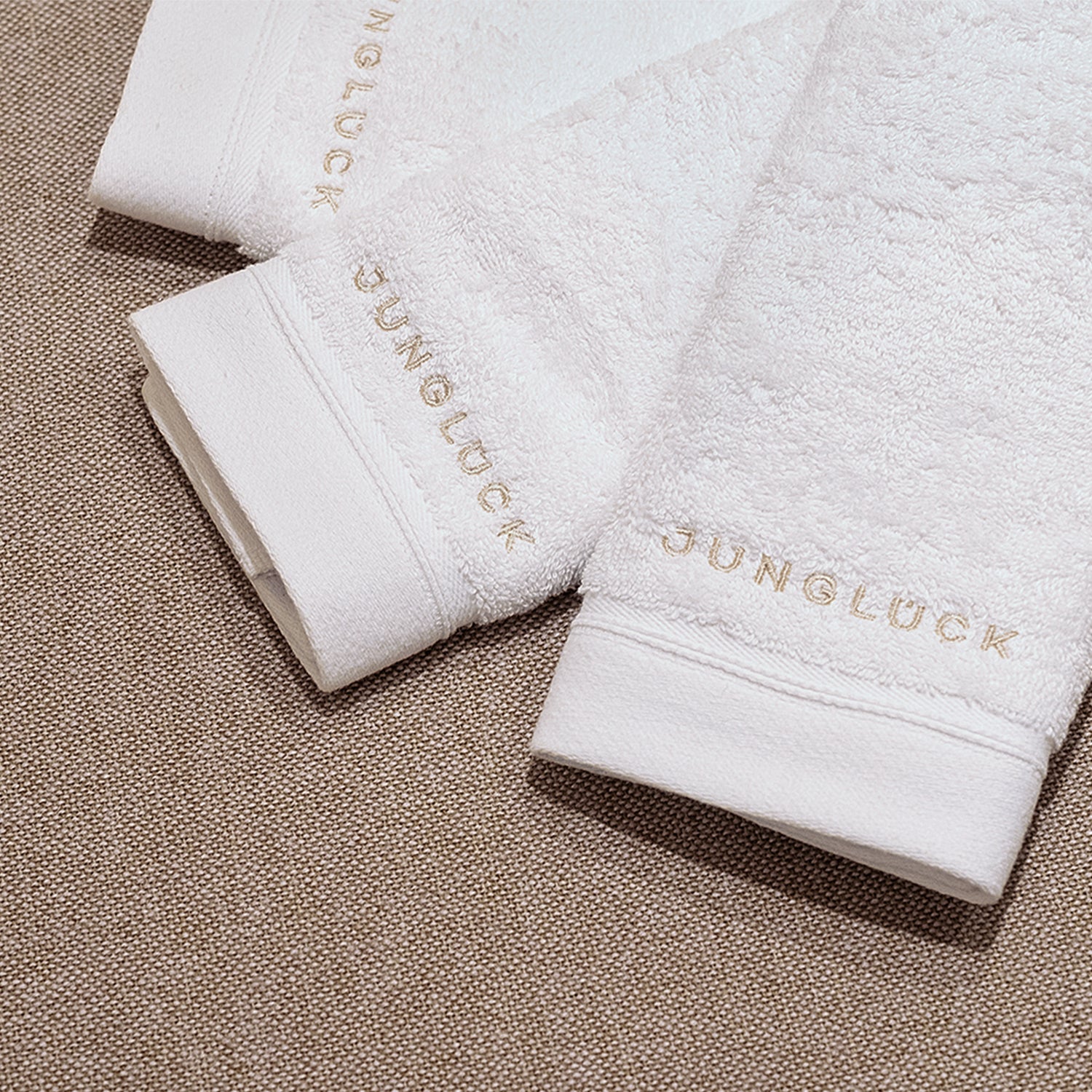 Towel JUNGLÜCK White