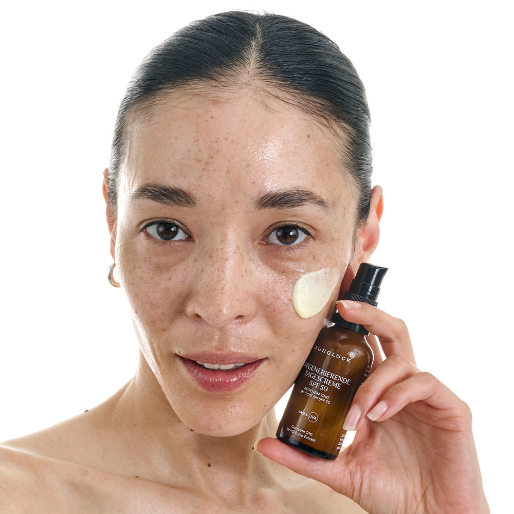 Regenerierende Tagescreme SPF 50
